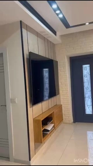כל הזמן שואלים אותנו:
“מה באמת נכון לעשות עם הקירות בבית?”